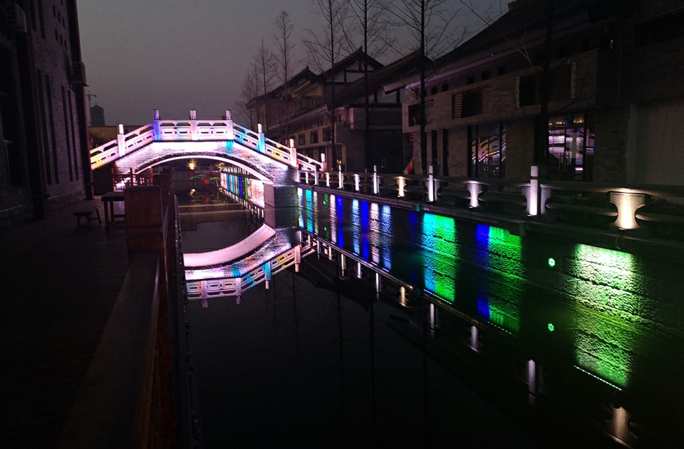 LED outdoor lighting , what is the most comfortable color